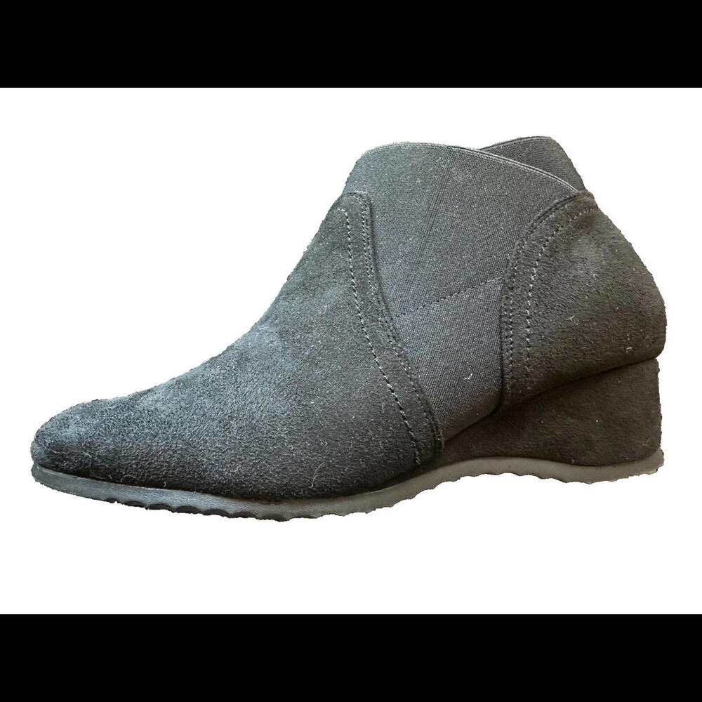 Boots CLOUDWALKERS By Avenue Wedge Ankle  Size 9m MSRP $99.00
